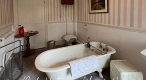 Barton Hall Country House - Image 4