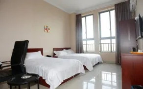 Man Ba Hotel - Image 3