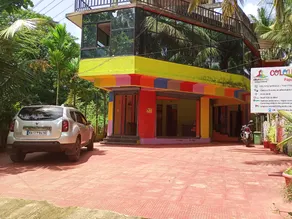 Colours Fly Hotel - Image 4
