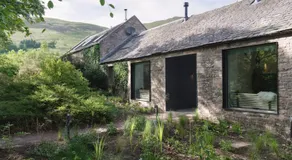 Eastside - Architect designed retreat with wood-fired sauna - Image 4