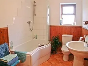 Bronhaul Farm Cottages - Image 5