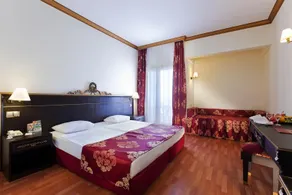 Cesars Resort Side - Image 2