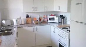 Kenata-Fairway Apartment Hotel - Image 4