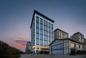 Atour Hotel, Longmen Avenue, Longmen Station, Luoyang - Image 4