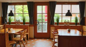Double room, shower, toilet, balcony - Image 4