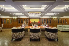 Tulip Inn - Image 4