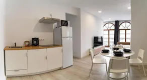 Espinel Apartments - Image 2