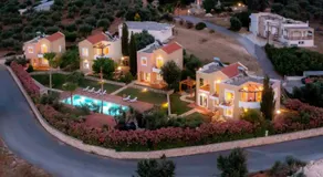 Aloni Grove Retreat - Image 4