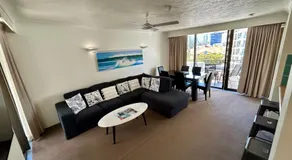 Pacific Resort Broadbeach - Image 2