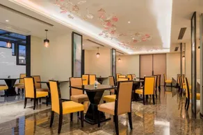 Huayi Hotel - Image 3