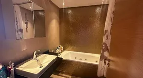 Luxueux Appartement Plage des Nations - Image 2