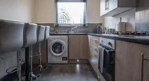 Waterfront luxury apartment - Image 5