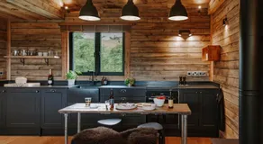 Woolly Wood Cabins - Bryn - Image 4
