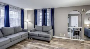 Fantastic Home Near DWTN/Airport - Image 2