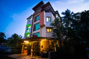 Oasis Homestay (Penthouse) 2 BHK -  Near Metro Station. - Image 2