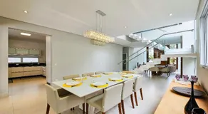 Casa de 400m² e piscina próximo à praia - Image 3