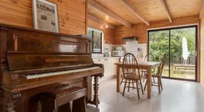 The Rosebud Beach Shack - Image 4