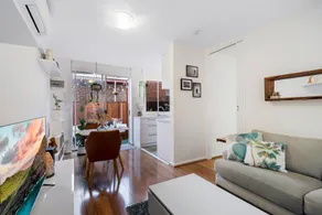 Snug St Kilda Apartment with Private Courtyard - Image 5