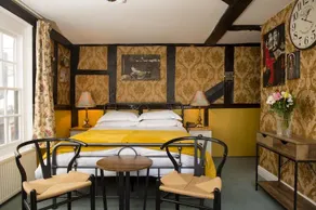 The Sun Hotel - Image 3