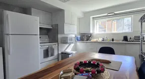 Beautiful Apartment with Board Games and massage Chair to Close to Downtown - Image 4