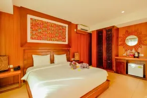 Queen Room Pool Access with 1 BR AN121A - Image 4