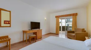 Luz Bay Hotel - Image 2