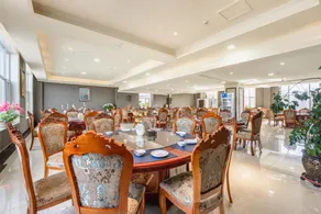 Yinlong International Hotel - Image 4