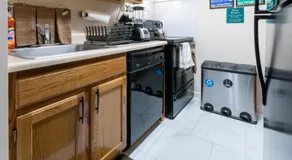 Two Bedrooms Apartment Manage And Supervise By Host Endless Features Amenities Dishwasher Washer Dryer Best WIFI Internet Services By Verizon Fios 960 Upload 960 Download Bi Monthly Free Housekeeping Services Huge 10000 Square Footage - Image 4