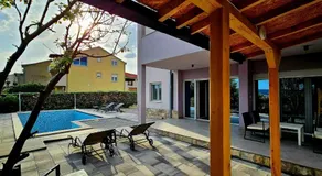 Villa Stella Maris Kastela - Private Pool & Steps to Beach - Image 5