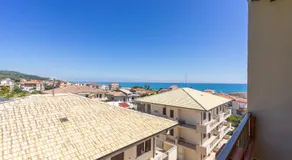 Luxury and Comfort in a Sea View Apartment - Image 5