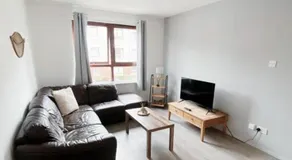 The Easter Suites with free parking - Image 2