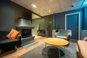 Enter Amalie Apartment Hotel - Image 3