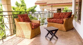 Sandpark Place, West Hills - Image 3