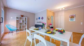 Maraini Elegante Apartment with Jacuzzi & Balcony - Happy Rentals - Image 2