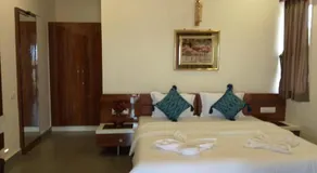 Mai's Beach Resort - Image 2