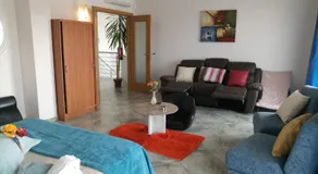 Vivenda Luz - Jacuzzi & Swimming Pool - Image 2