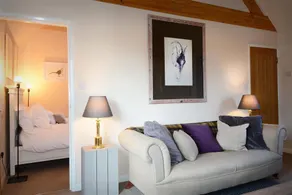 Sansoms Loft Cotswolds Home near Oxford - Image 4