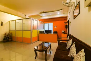 OYO 38598 The Executive Inn - Image 3
