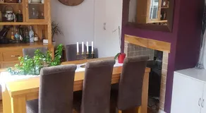 Beautiful Double Room with free Wi-Fi and Large Smart TV - Image 4