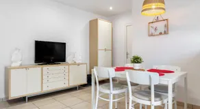 Hauzify I Apartament Rosa dels Vents - Image 4