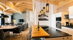 AlpenParks Hotel & Apartment Alpendorf - Image 3