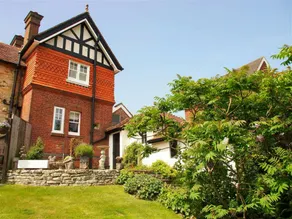 Quaint Cottage in Crowborough with Graden - Image 3