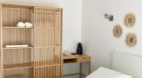 Chambre indépendante avec terrasse privée et piscine - Image 2