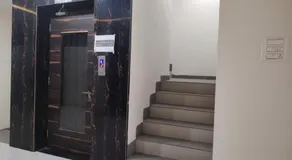 VR Palace - Image 3