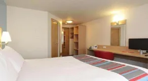 Travelodge Eastleigh Central - Image 5