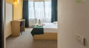 Hotel Flora - Image 2