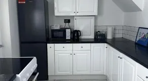 Hartlepool-3 bd House-Sleeps5-Free Parking,Netflix - Image 4