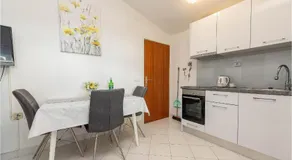 Fantastische 2-Zimmer-Wohnung in Kozino - Image 2