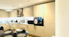 Reduced price 3 BEDROOMS, 2Baths - NewBuilt in Dartford City Center - Image 4