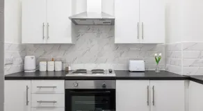 Tigris - Cosy Studio Apartment by Traboule Properties Ltd - Image 4